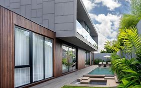 Trident-1 Villa Modern 4Br In Batu Bolong, Canggu